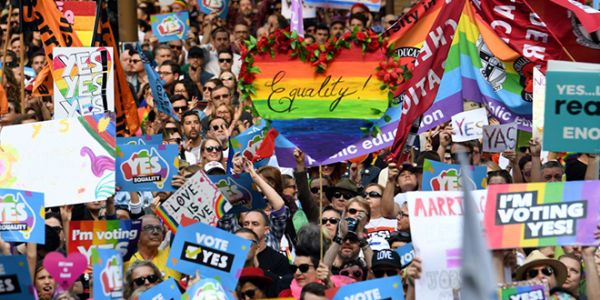 Haber | KİLİSEDEN EVLİLİK EŞİTLİĞİNE KARŞI FAHİŞ BAĞIŞ