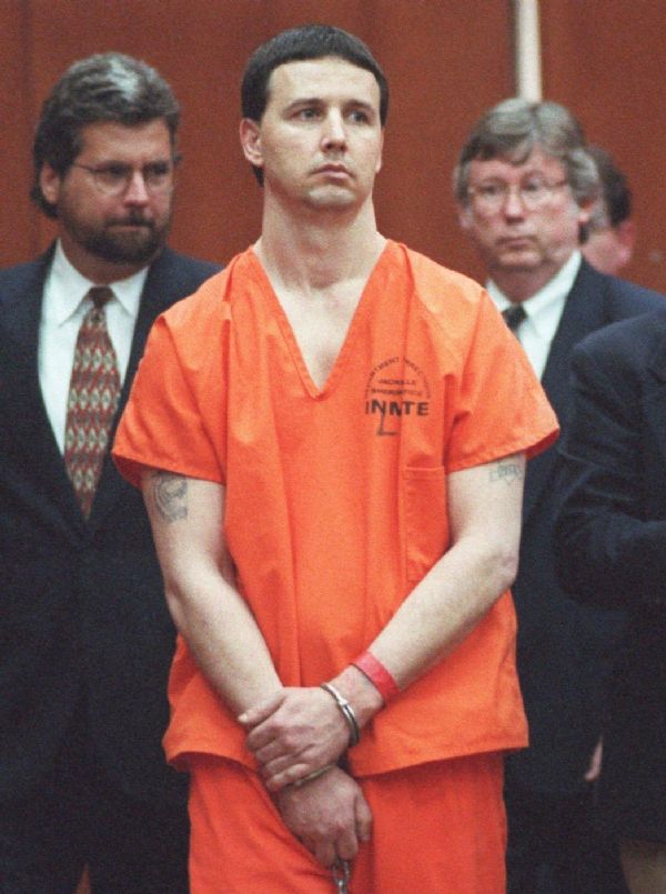 Haber | EŞCİNSEL ERKEKLERİ HEDEFLEYEN SERİ KATİL İDAM EDİLDİ