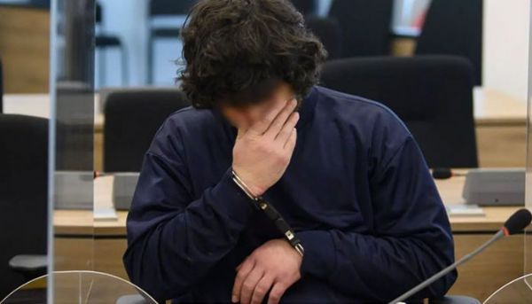 Haber | E�C�NSEL ��FT� BI�AKLAYAN RAD�KAL �SLAMCIYA M�EBBET HAP�S CEZASI